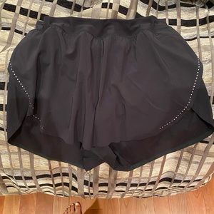 🍋 LULULEMON FIND YOUR PACE SHORT🍋